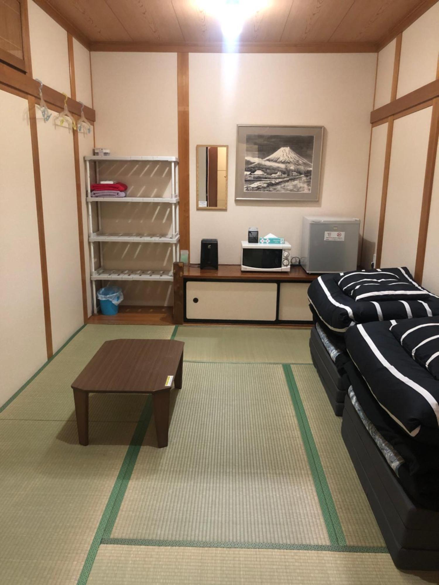 Mt Fuji Hostel Michael'S Фудзиёсида Экстерьер фото