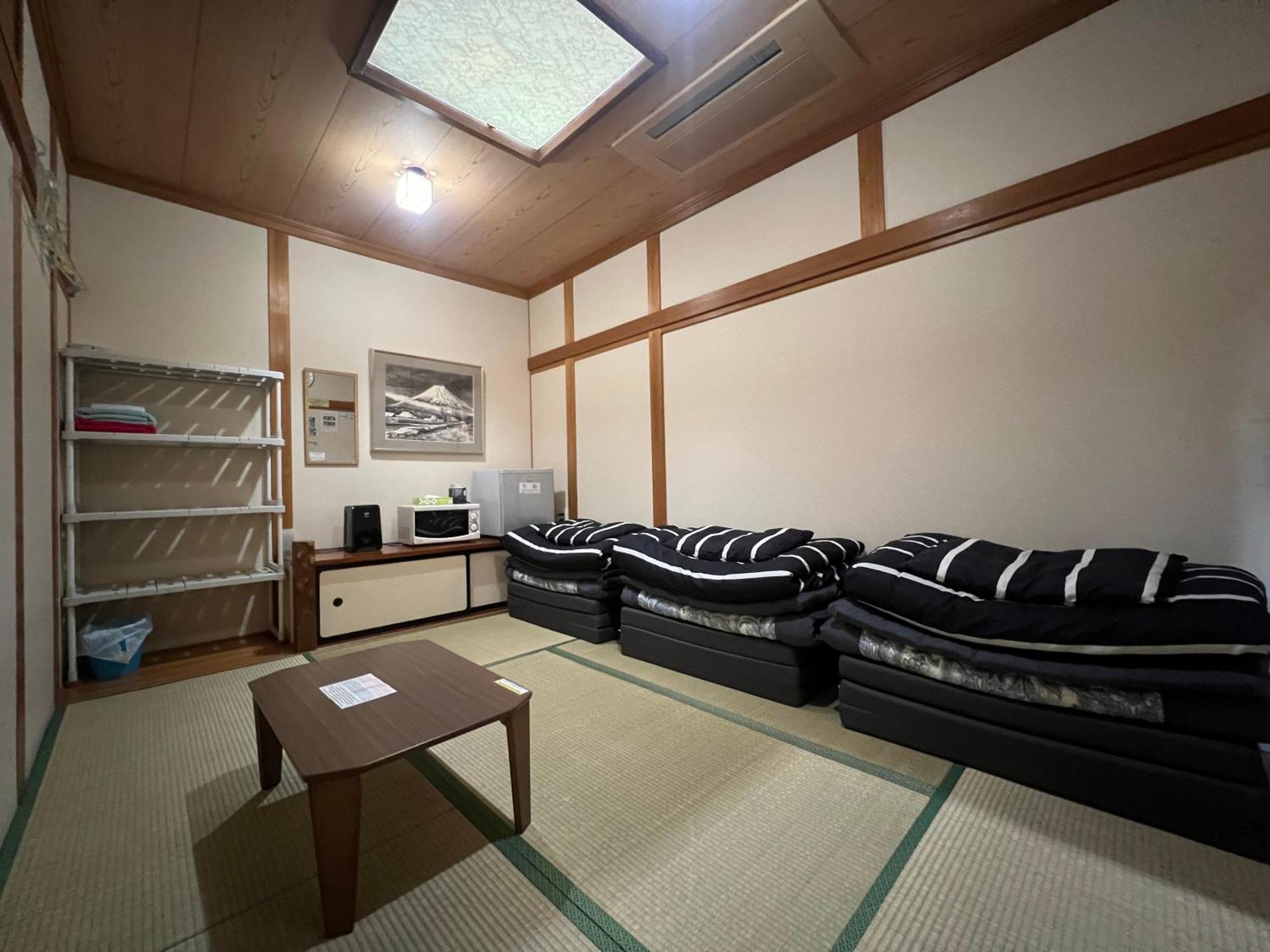Mt Fuji Hostel Michael'S Фудзиёсида Экстерьер фото